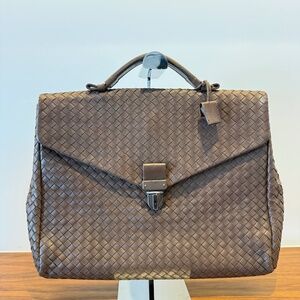 Bottega Veneta Briefcase in Brown woven leather